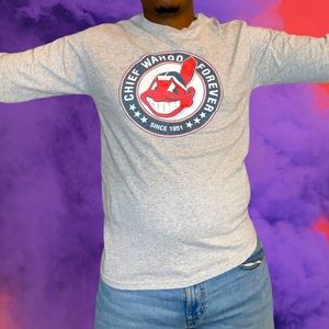 Chief Wahoo Vintage Long Sleeve T-Shirt Size Medium